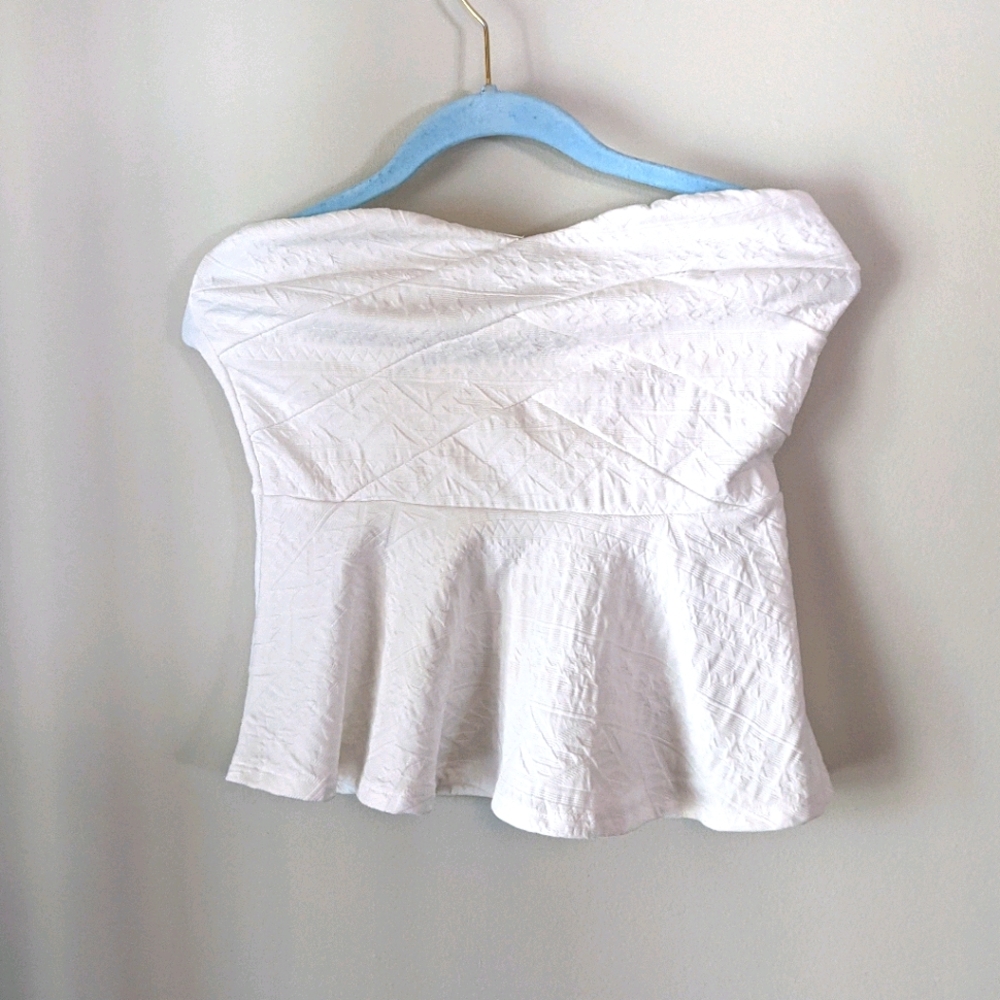 White strapless sweet heart top